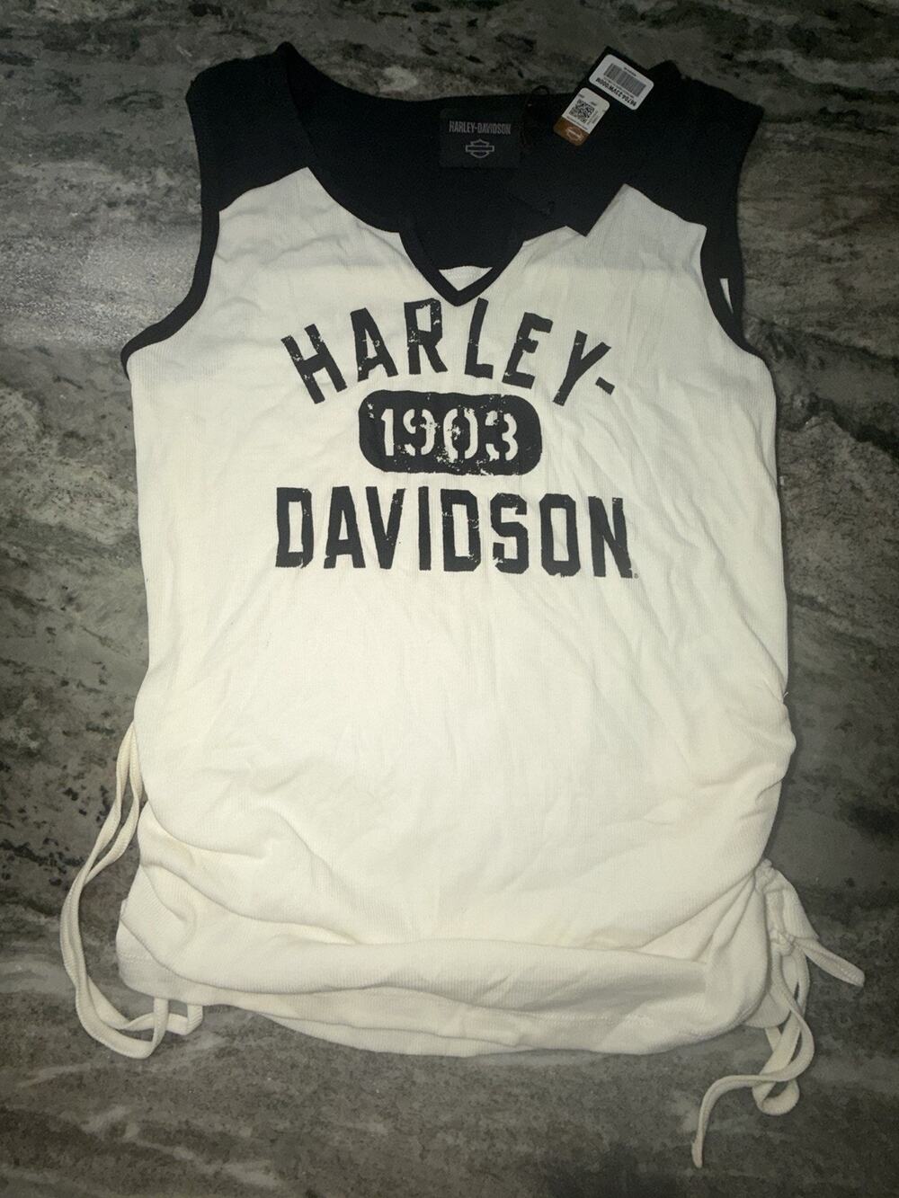 NWT WOMENS HARLEY DAVIDSON SIZE MEDIUM BLACK AND WHITE TEE (AO17)